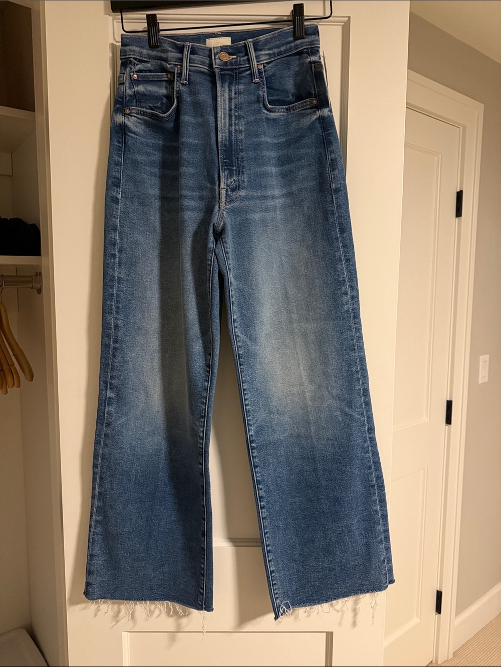 MOTHER High-Rise Cropped Wide Leg Jeans in Faded Blue